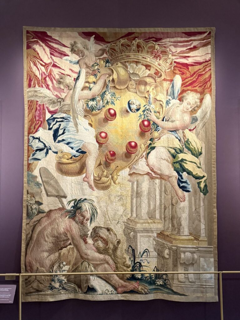 メディチ家の紋章を描いたタペストリー。赤い丸(パッレ)はメディチ家の象徴であり、芸術や学問への庇護を示す。彼らの支援は医学の発展にも大きく寄与した。